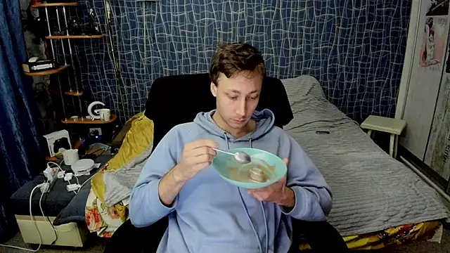 CuteBoy228 online show from April 29, 10:27 pm