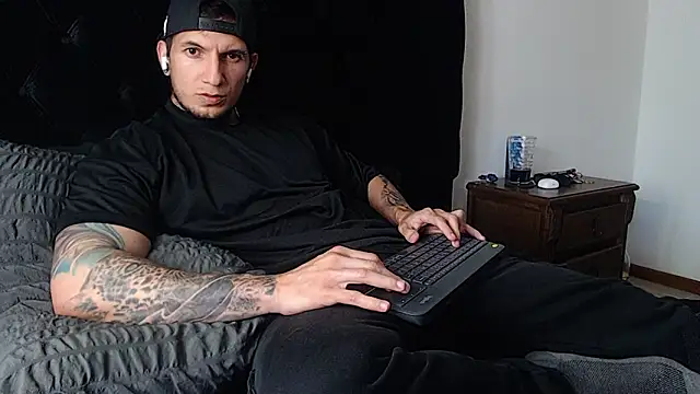 Shane Clay online show from February 15, 7:11 pm