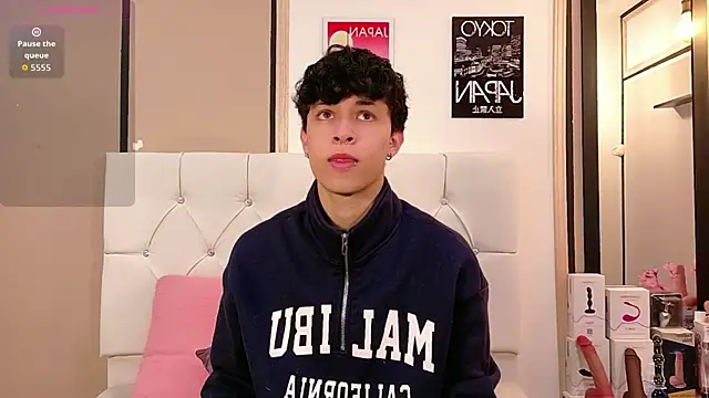 Axel  Evans online show from February 2, 11:29 am