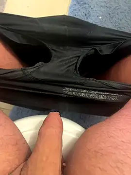 Snapshot of Kalle351 chatting on October 29, 4:32 pm Kalle351 online show from October 29, 4:32 pm