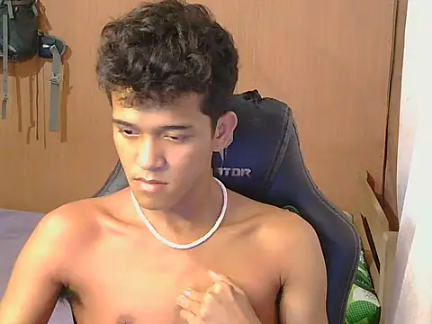 kenbigcockxx online show from December 21, 3:36 am