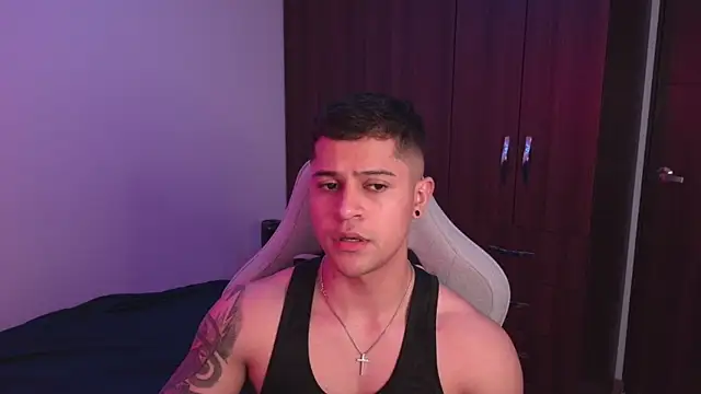 domsantiago  online show from October 15, 1:35 am