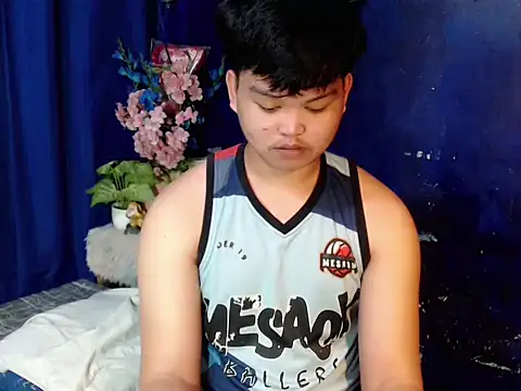 Reynelcock online show from March 2, 4:58 pm