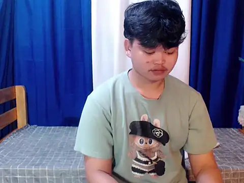 Reynelcock online show from February 8, 5:06 pm