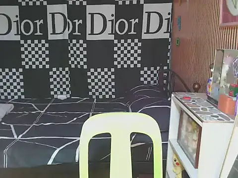 urhot chany online show from December 20, 12:40 am