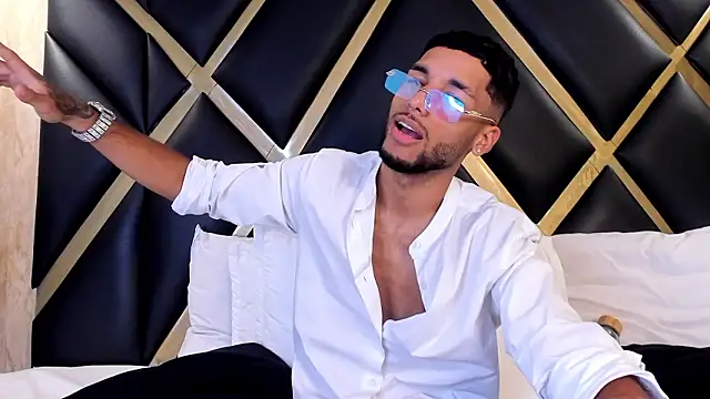 Thiagoferreti online show from February 5, 6:42 am