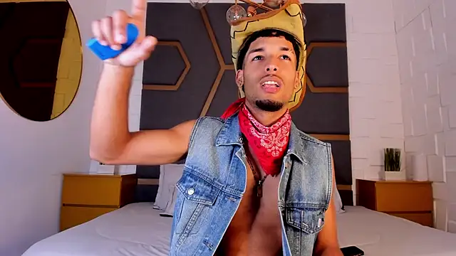 Thiagoferreti online show from November 18, 7:39 pm