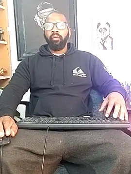 Snapshot of King_Malik chatting on October 21, 1:36 pm King Malik online show from October 21, 1:36 pm