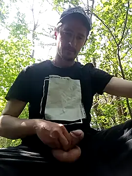 hugecock4u1990 online show from April 17, 10:07 am