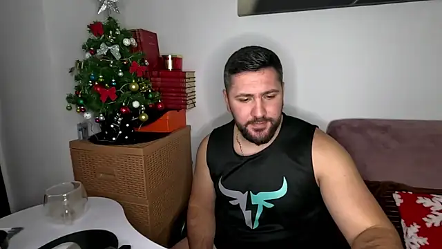 Gold Alpha Boy online show from December 3, 11:38 am