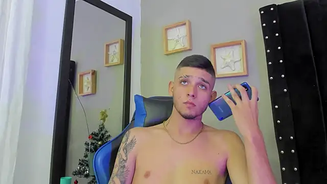 Mathewboy1 online show from December 13, 7:53 pm