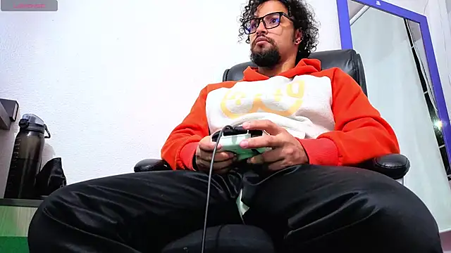 Ernesto-Rodriguez82 online show from January 14, 7:02 am