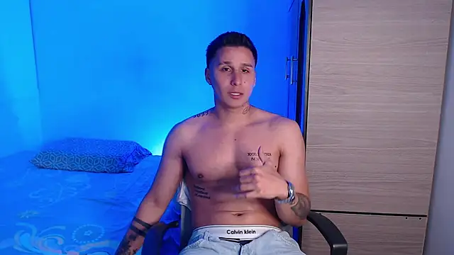 valentinosex1 online show from November 28, 10:33 pm