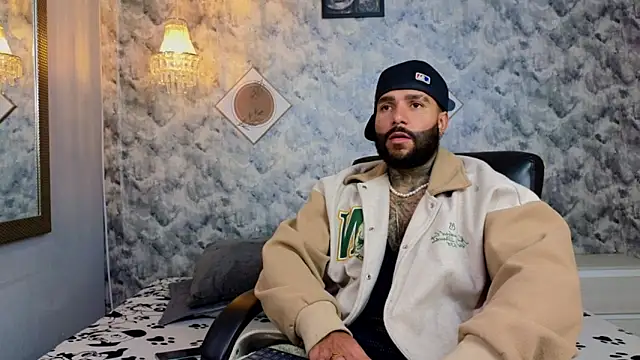 Apolo rousse1 online show from January 5, 9:51 pm