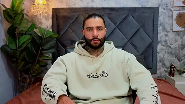 Apolo rousse1 online show from November 14, 9:16 pm