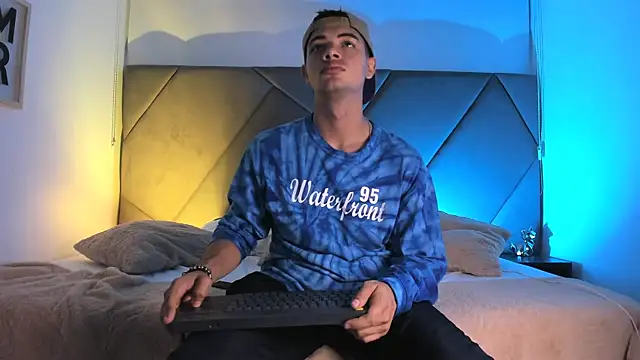 andrew colleman online show from September 18, 3:52 am