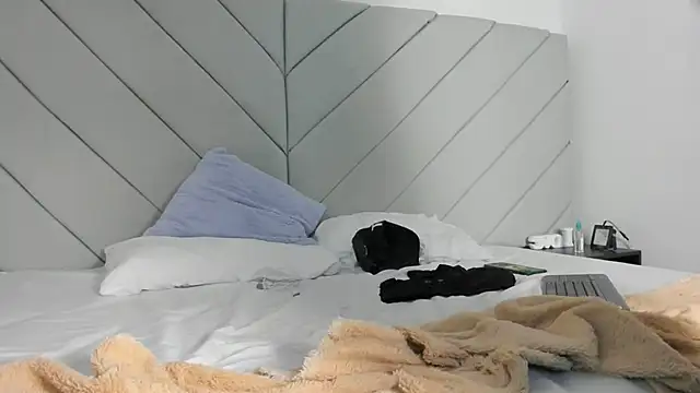 andrew colleman online show from October 26, 2:57 am