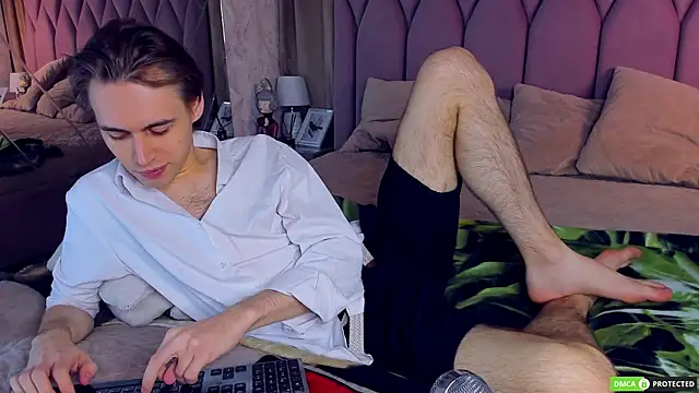 WilliamDyson online show from November 19, 3:06 am