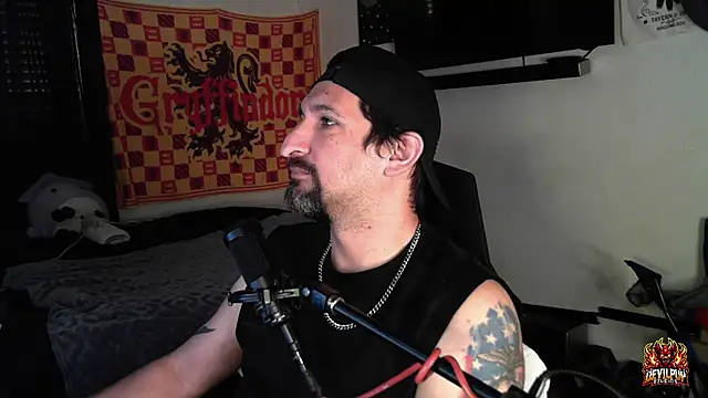 Snapshot of DevilPup75_ chatting on September 26, 1:31 pm DevilPup75  online show from September 26, 1:31 pm