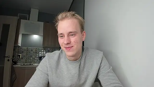 Snapshot of Kevin_Young_Cat chatting on October 2, 6:56 pm Kevin Young Cat online show from October 2, 6:56 pm