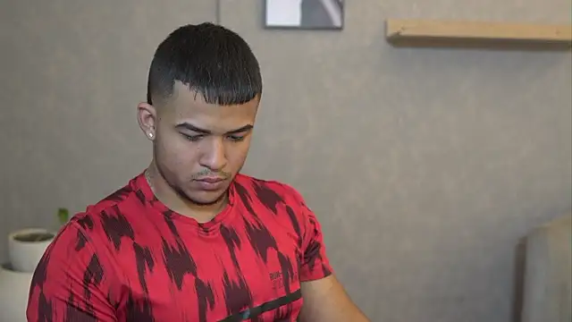 Thiago Valente online show from February 21, 2:07 pm