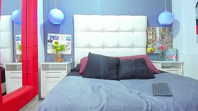 Matteo12  online show from October 26, 4:47 am