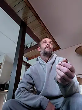 Hungwell1515 online show from March 17, 12:40 pm