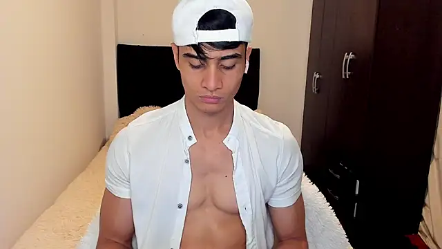 stylish men online show from September 19, 4:40 pm