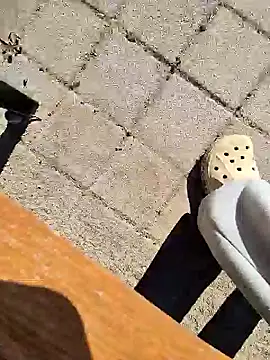 starvingo2002 online show from December 4, 3:13 am