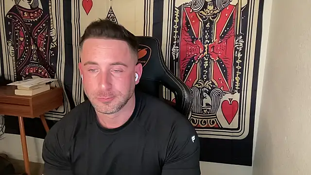 brettmycles28 online show from January 9, 12:49 am