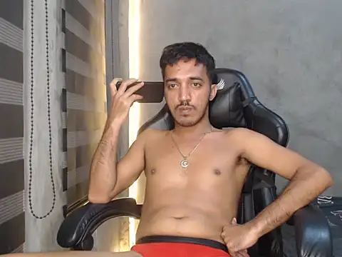 Snapshot of RowyCam chatting on September 10, 3:32 pm RowyCam online show from September 10, 3:32 pm