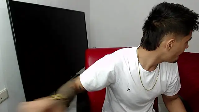 Alex mojica online show from February 5, 6:42 am