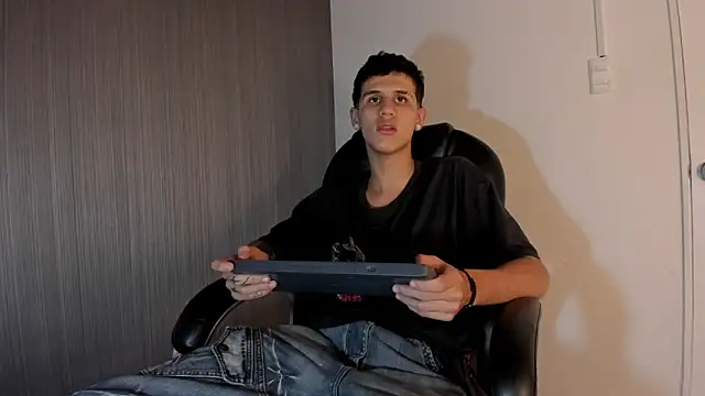  realwav online show from October 18, 5:40 pm