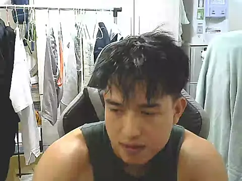 Snapshot of hunterXhan chatting on September 19, 8:48 am hunterXhan online show from September 19, 8:48 am