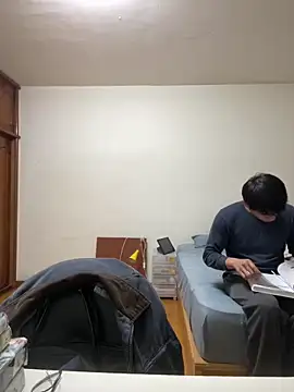 Foxfoxfox4 online show from December 16, 2:35 pm