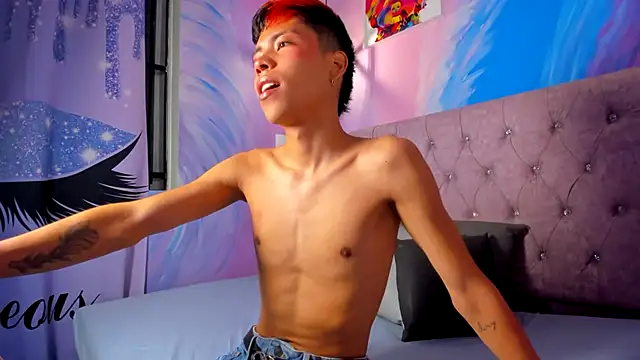 MaxiWildd online show from October 17, 1:26 pm