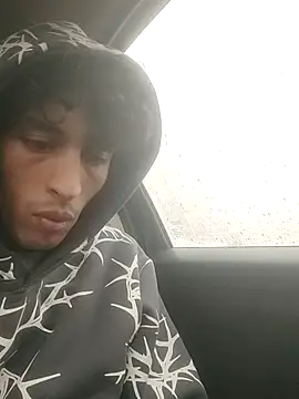 lusiboy96 online show from December 16, 12:01 pm