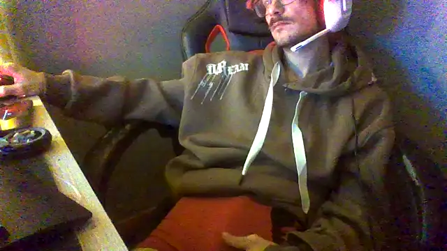 Dikklauss online show from October 19, 10:35 pm