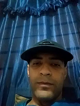 Snapshot of johan77esteban chatting on October 28, 8:44 pm johan77esteban online show from October 28, 8:44 pm