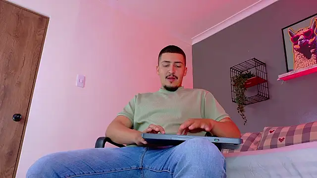 MrFox   online show from February 28, 4:39 pm