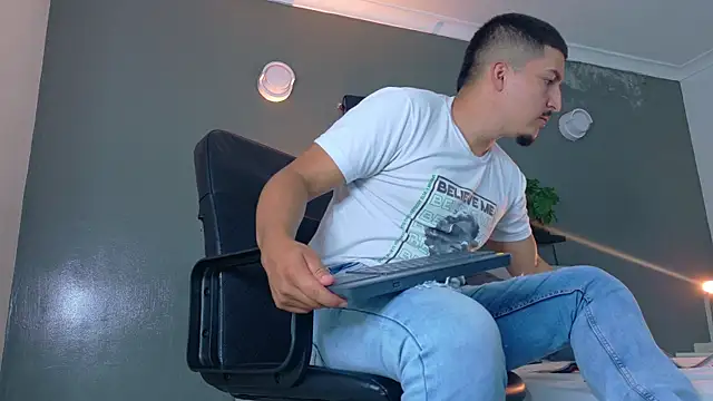 MrFox   online show from November 1, 8:13 pm