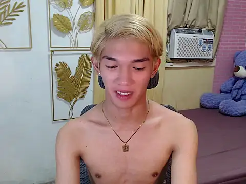 urasian john18 online show from April 13, 5:57 pm