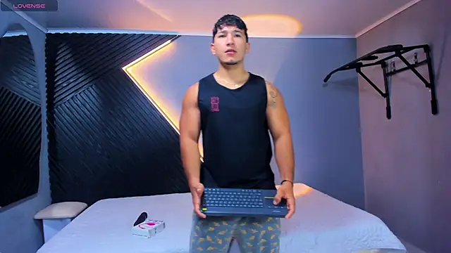 Horny nick18 online show from April 9, 9:59 am