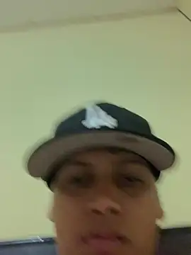 Alez09- online show from February 25, 10:44 pm