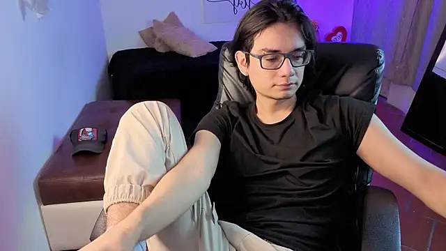 davoxer online show from February 7, 4:08 am