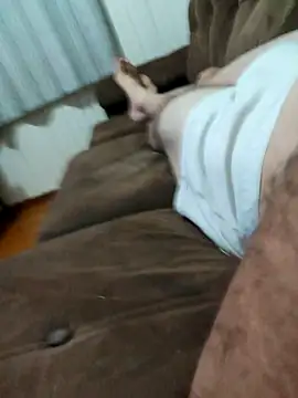 Gustavo198045 online show from September 14, 11:18 pm