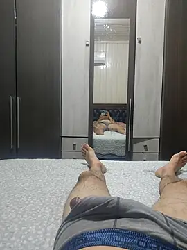 Gustavo198045 online show from September 20, 3:28 am