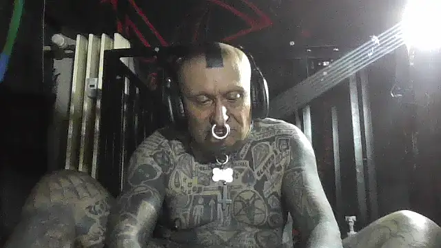 object857 online show from February 11, 9:09 pm