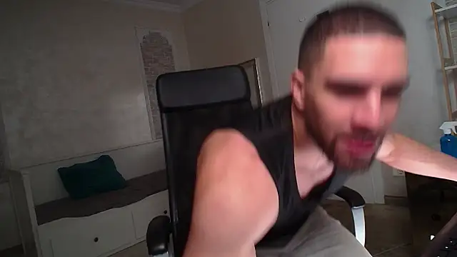 IvanHydee online show from December 17, 5:58 am