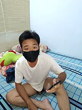 Snapshot of raitoren chatting on September 27, 2:04 pm raitoren online show from September 27, 2:04 pm